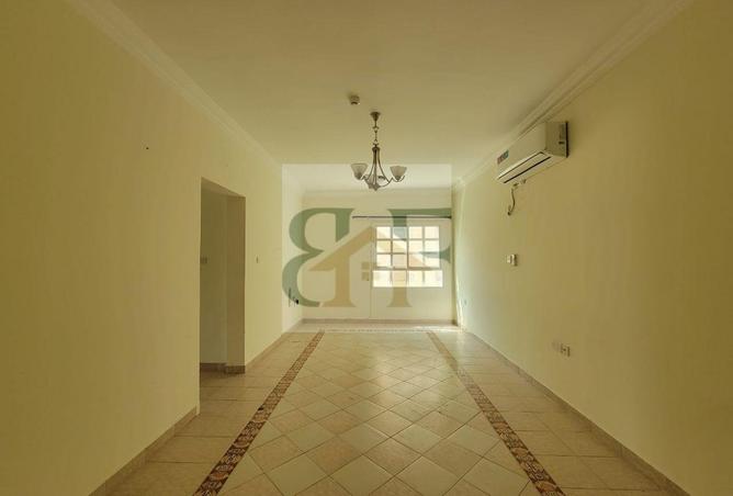 933489 - Property Main Image