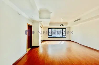Empty Room image for: Apartment - 2 Bedrooms - 2 Bathrooms for rent in East Porto Drive - Porto Arabia - The Pearl Island - Doha, Image 1