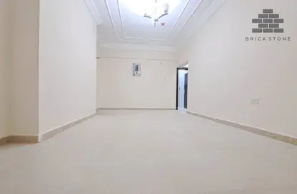 شقة - 2 غرف نوم - 2 حمامات للايجار في فريج عبد العزيز - فريج عبد العزيز - الدوحة