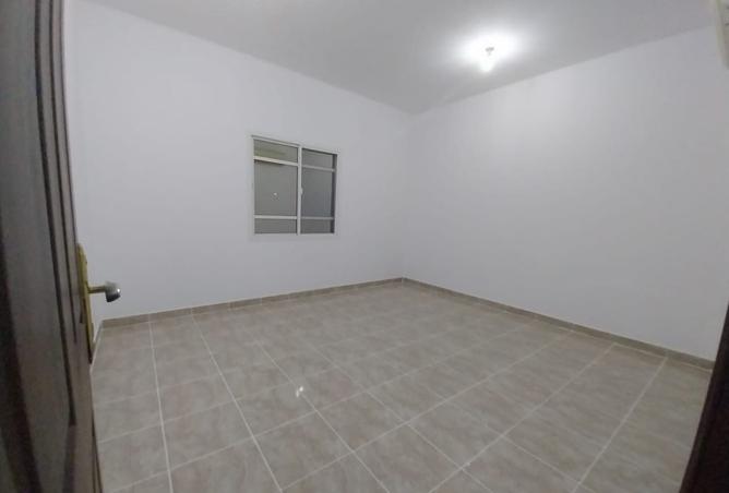 962165 - Property Image 2