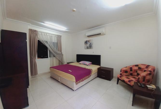 988517 - Property Image 2