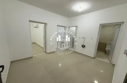 Apartment - 2 Bedrooms - 2 Bathrooms for rent in Ain Khaled - Doha
