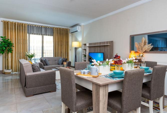 988470 - Property Image 3