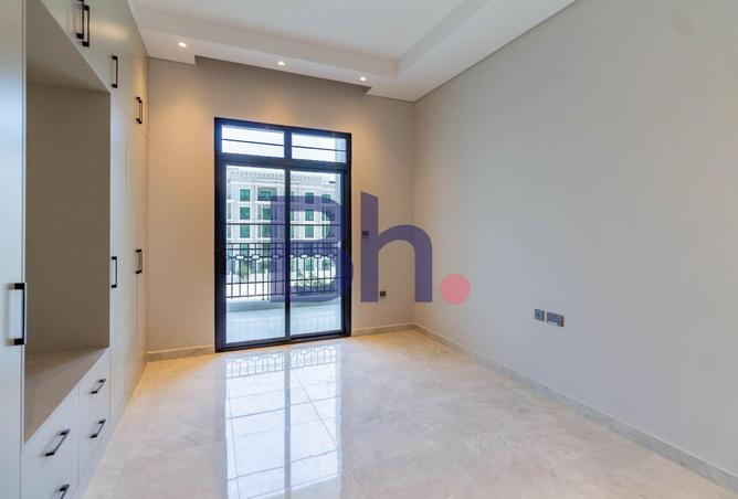 957430 - Property Image 3