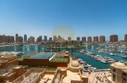 شقة - 2 غرف نوم - 2 حمامات للايجار في طريق بورتو الغربي - بورتو أرابيا - جزيرة اللؤلؤة - الدوحة