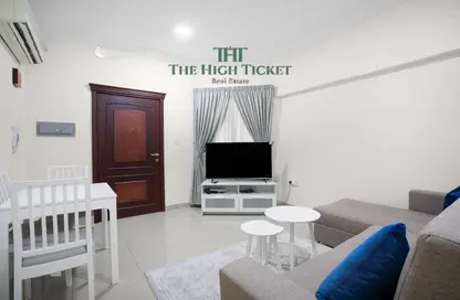 Apartment - 1 Bedroom - 1 Bathroom for rent in Umm Ghwailina Comm - Umm Ghuwalina - Umm Ghuwailina - Doha