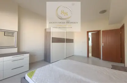 Room / Bedroom image for: Apartment - 2 Bedrooms - 3 Bathrooms for rent in Ghanem Business Centre - Fereej Bin Mahmoud South - Fereej Bin Mahmoud - Doha, Image 1