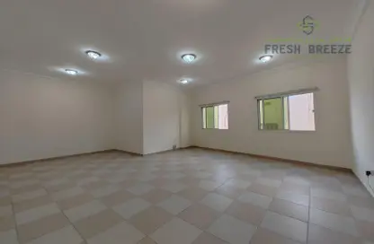 Empty Room image for: Apartment - 3 Bedrooms - 3 Bathrooms for rent in Fereej Bin Mahmoud - Doha, Image 1