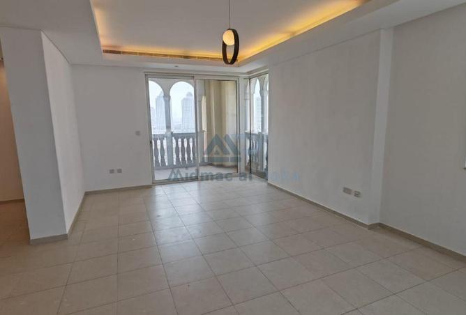 926832 - Property Image 2
