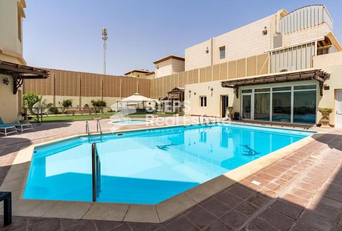 965655 - Property Image 2