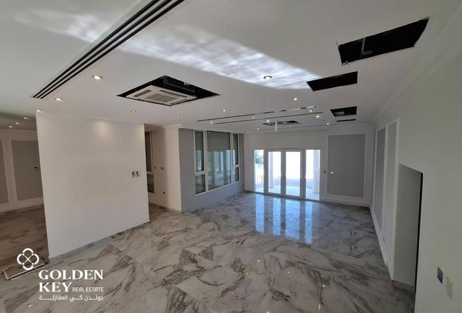 991628 - Property Image 2