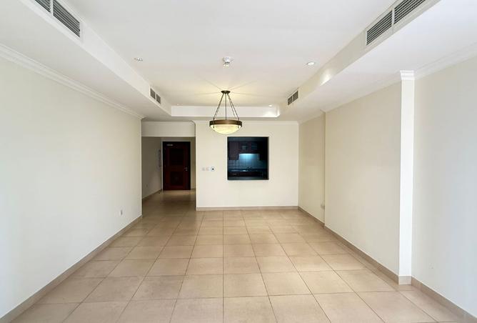 930239 - Property Image 2