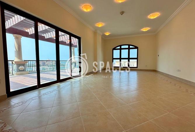 930326 - Property Image 2