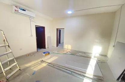 Apartment - 1 Bedroom - 1 Bathroom for rent in Bu Hamour Street - Abu Hamour - Doha