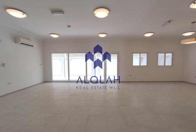 927785 - Property Main Image