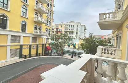 Apartment - 2 Bedrooms - 3 Bathrooms for rent in Carnaval - Qanat Quartier - The Pearl Island - Doha