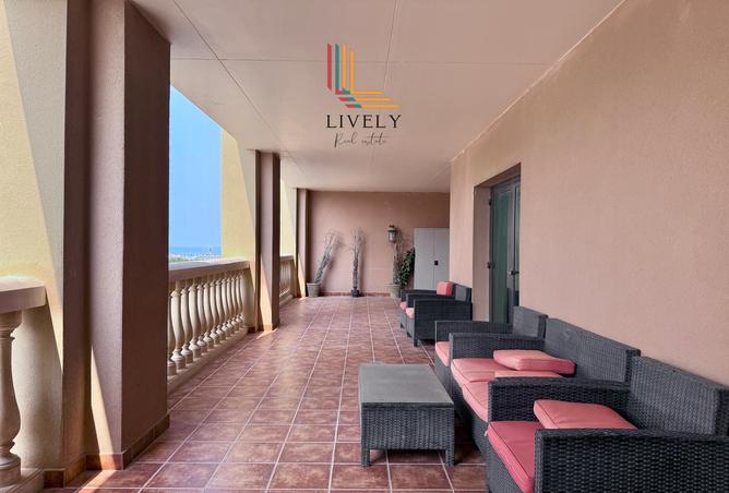 946749 - Property Image 2