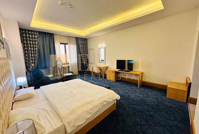 982933 - Property Image 3