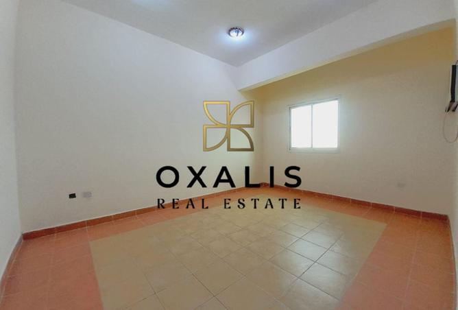 971327 - Property Main Image