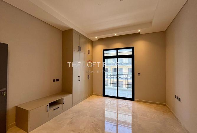898201 - Property Image 2