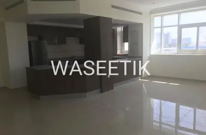 Apartment - 2 Bedrooms - 3 Bathrooms for sale in Boulevard View - Yasmeen City - Lusail