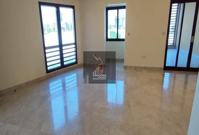 931742 - Property Image 2