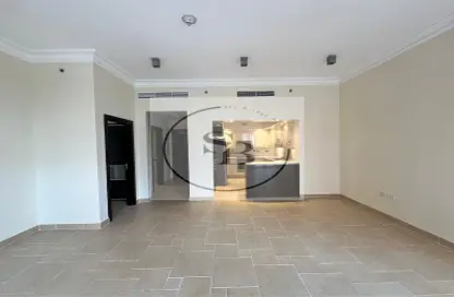 Empty Room image for: Apartment - 1 Bedroom - 2 Bathrooms for rent in Carnaval - Qanat Quartier - The Pearl Island - Doha, Image 1