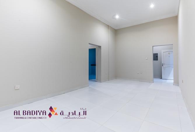 956900 - Property Image 2