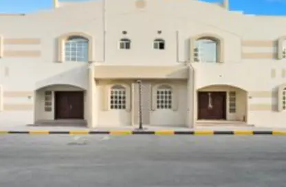 Villa - 5 Bedrooms - 4 Bathrooms for rent in Ain Khaled Villas - Ain Khaled - Doha