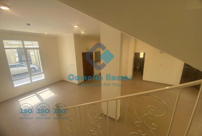 905222 - Property Image 3