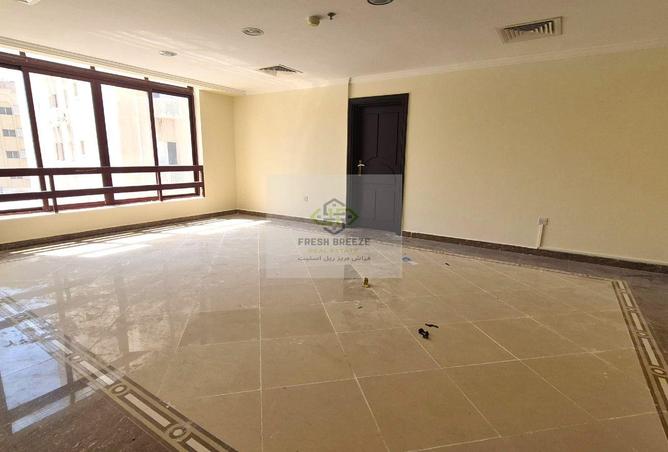 932898 - Property Image 2