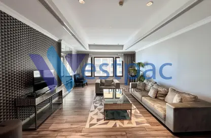 Apartment - 1 Bedroom - 2 Bathrooms for sale in East Porto Drive - Porto Arabia - The Pearl Island - Doha