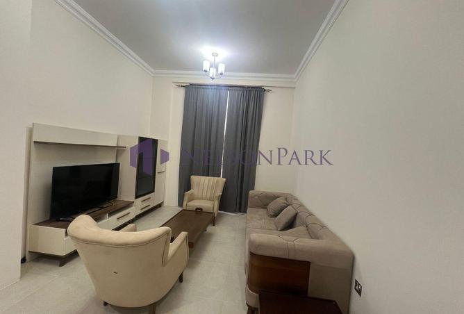 932126 - Property Image 3