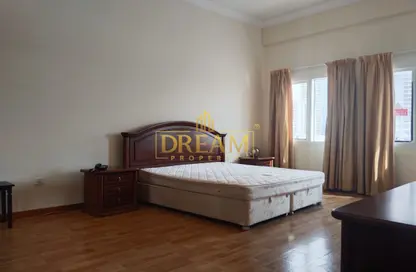 Apartment - 2 Bedrooms - 3 Bathrooms for rent in West Bay - Doha