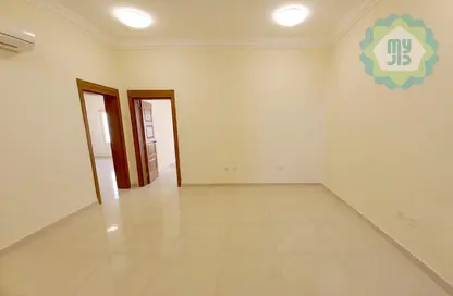 Villa - 4 Bedrooms - 4 Bathrooms for rent in Al Sakhama - Doha