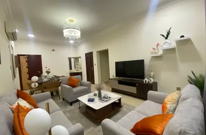 Apartment - 2 Bedrooms - 2 Bathrooms for rent in Al Khazin Street - Madinat Khalifa South - Madinat Khalifa - Doha