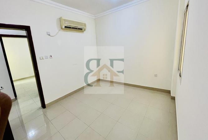 982597 - Property Image 3
