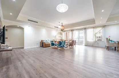 Apartment - 3 Bedrooms - 5 Bathrooms for sale in One Porto Arabia - Porto Arabia - The Pearl Island - Doha