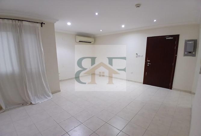 987490 - Property Image 3