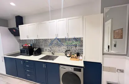 Apartment - Studio - 1 Bathroom for rent in Bin Al Sheikh Towers - Al Mirqab Al Jadeed - Doha