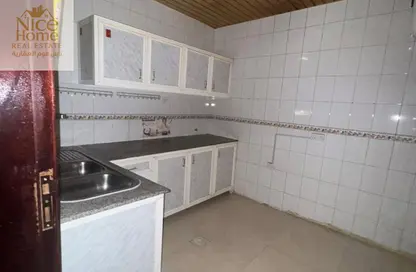 شقة - 2 غرف نوم - 2 حمامات للايجار في مدينة خليفة - الدوحة