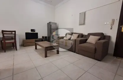 Apartment - 1 Bedroom - 1 Bathroom for rent in Old Salata - Salata - Doha