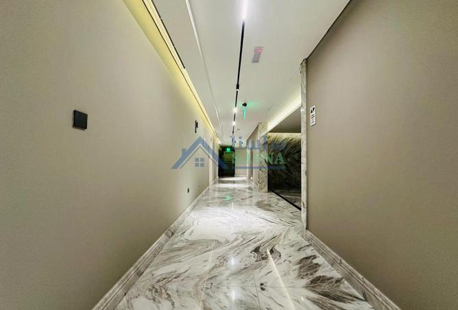 956117 - Property Main Image