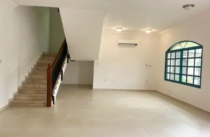 مجمع سكني - 5 غرف نوم - 5 حمامات للايجار في الوعب - الوعب - الدوحة