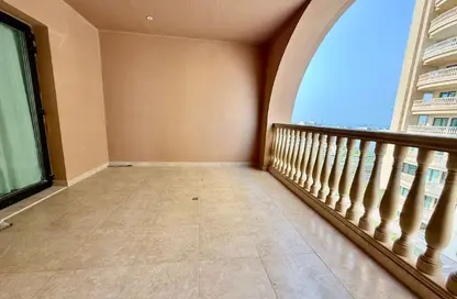 Apartment - 2 Bedrooms - 3 Bathrooms for rent in East Porto Drive - Porto Arabia - The Pearl Island - Doha