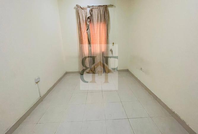 975438 - Property Image 2