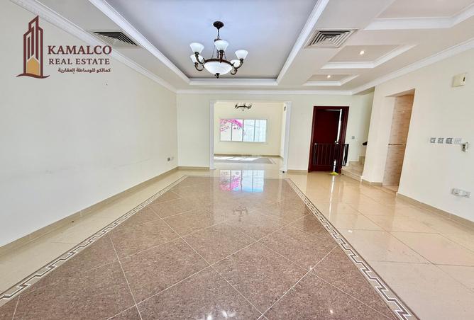 941819 - Property Image 2