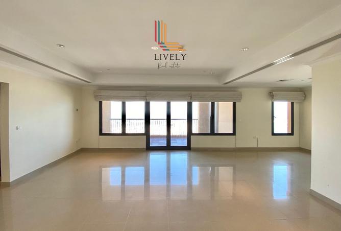 957115 - Property Image 3