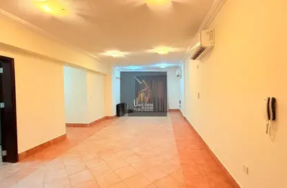 Apartment - 3 Bedrooms - 3 Bathrooms for rent in Anas Street - Fereej Bin Mahmoud North - Fereej Bin Mahmoud - Doha