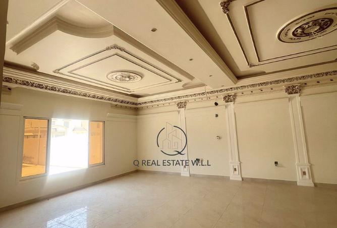 905782 - Property Image 2